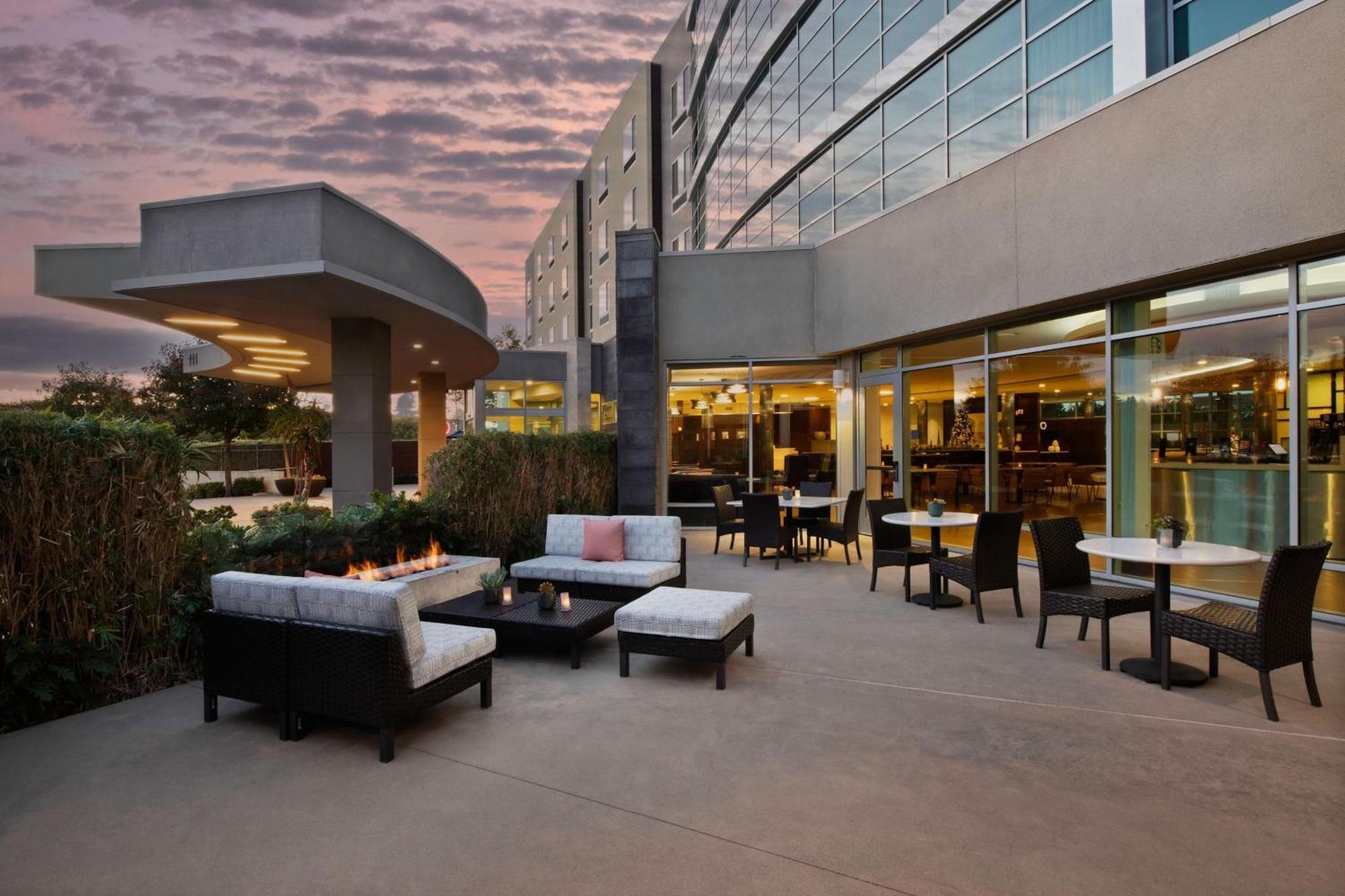 Courtyard By Marriott San Jose North/ Silicon Valley Exterior photo